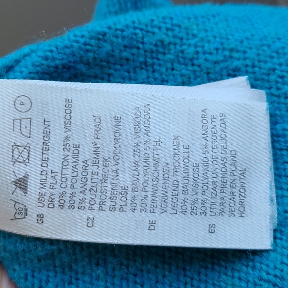 H&M Sweater - Picture 6 of 6